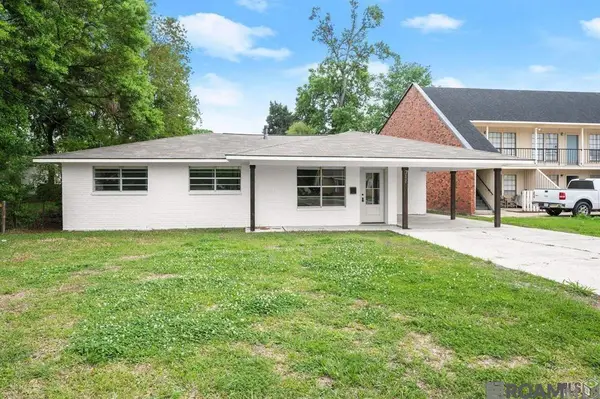 711 Court St, Port Allen, LA 70767