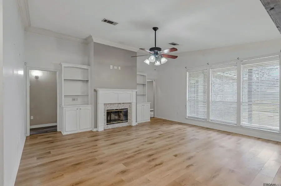 17160 Fountainbleau Dr, Prairieville, LA 70769 - Image #2