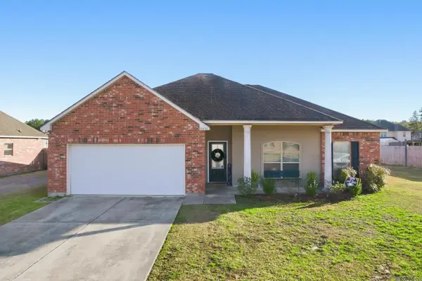 10430 Oakchase Dr, Denham Springs, LA 70706