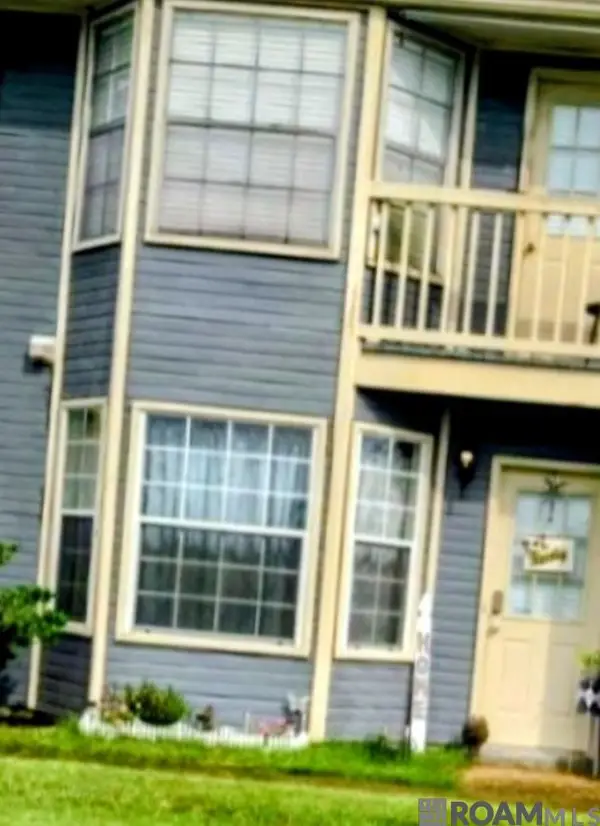 810 Meadow Glen Ave #D, Zachary, LA 70791