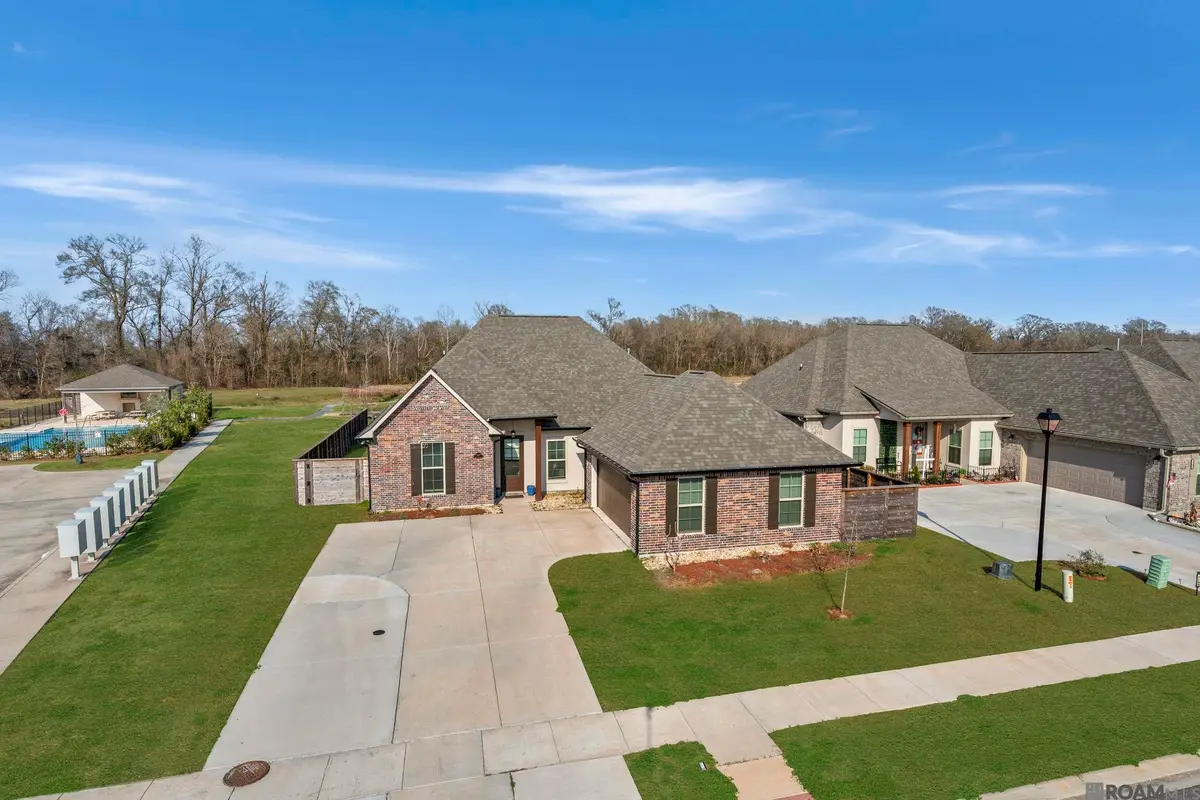 7187 Panama Canal Dr, Gonzales, LA 70737 - #1