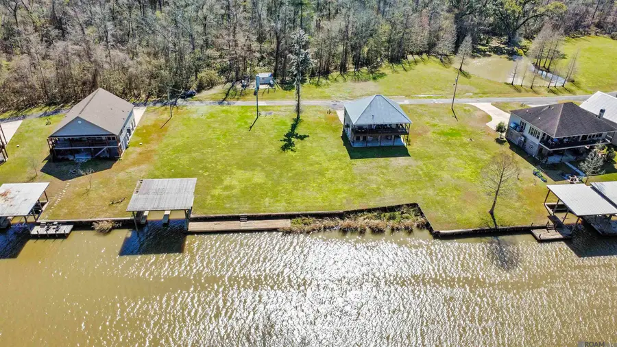 17699 Cove Ln, Denham Springs, LA 70726 - #2