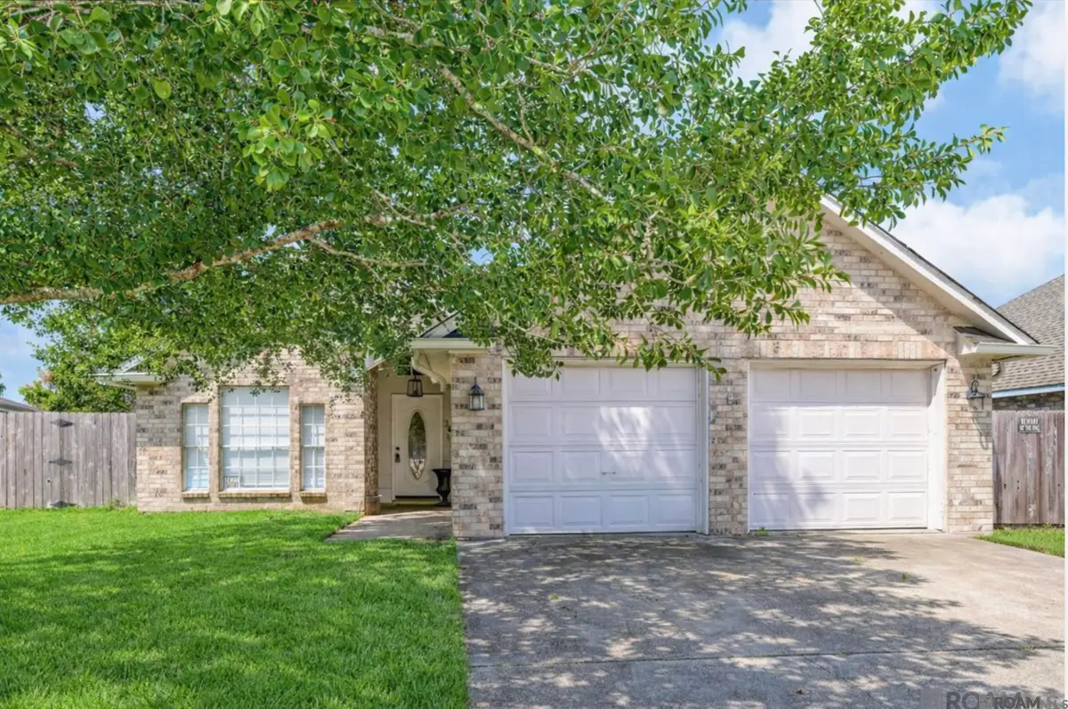 36 Moss Dr, Laplace, LA 70068 - #1