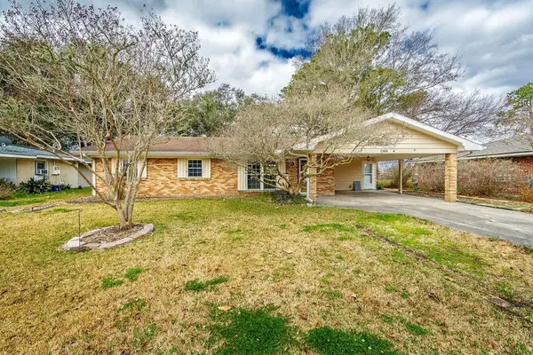 1344 Tiger Dr, Thibodaux, LA 70301