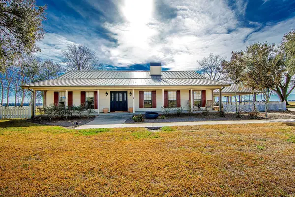 250 Rue De Beauville, Napoleonville, LA 70390