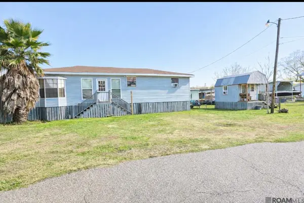 22442 Teal St, Maurepas, LA 70449