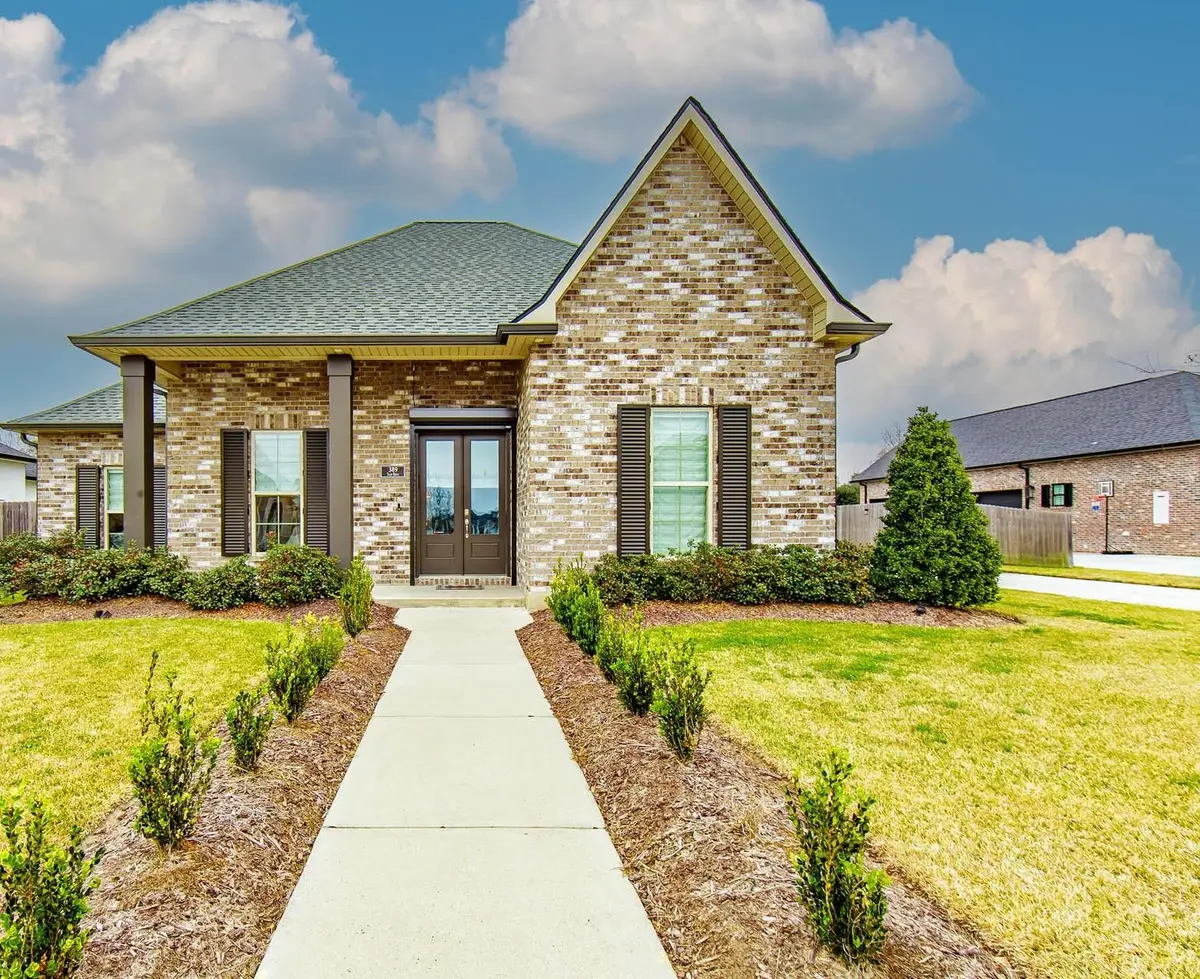 389 Tulip Dr, Houma, LA 70360 - #1