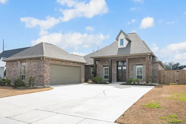 38233 Meadow Rue Dr, Prairieville, LA 70769