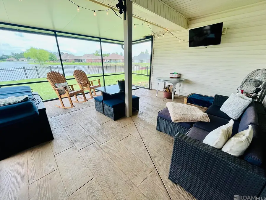 403 Lakeshore Dr, Oscar, LA 70762 - #2