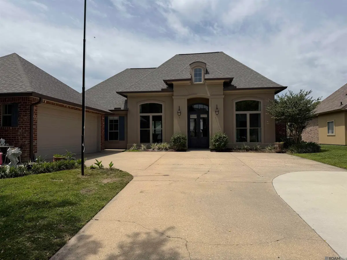 12351 Oak Brook Dr, Geismar, LA 70734 - #1