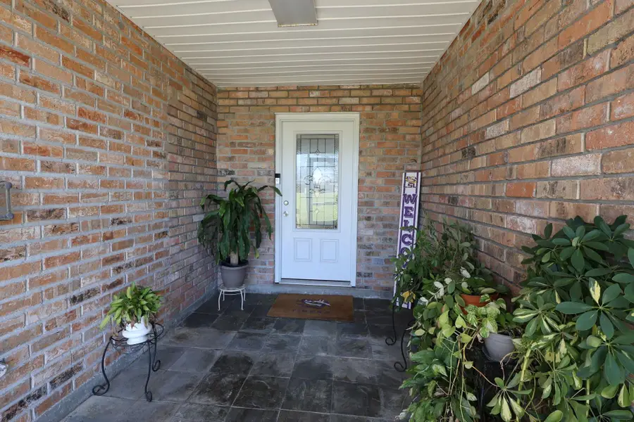 4009 Country Dr, Bourg, LA 70343 - #3