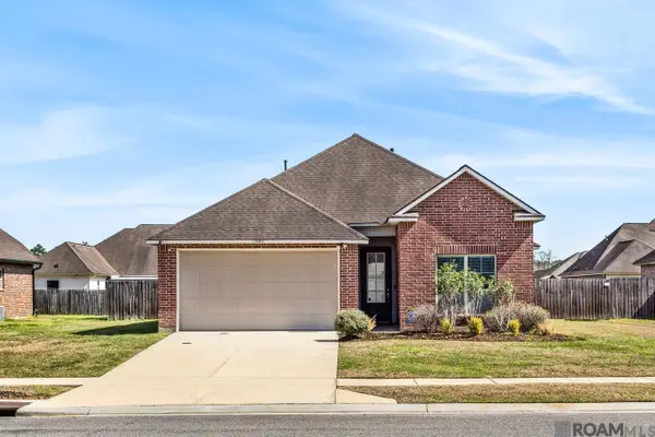 17604 Hoods Ridge Dr, Prairieville, LA 70769