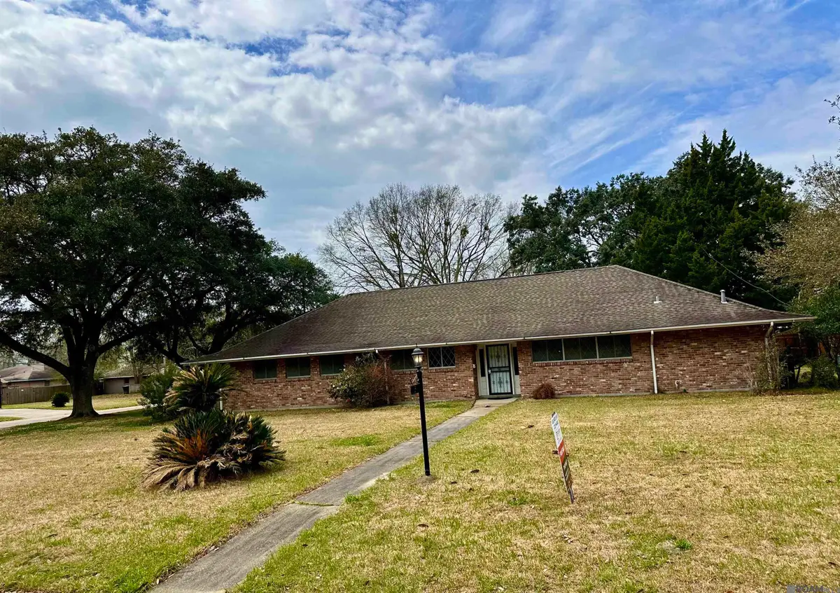 1331 S Redondo Dr, Baton Rouge, LA 70815 - #1