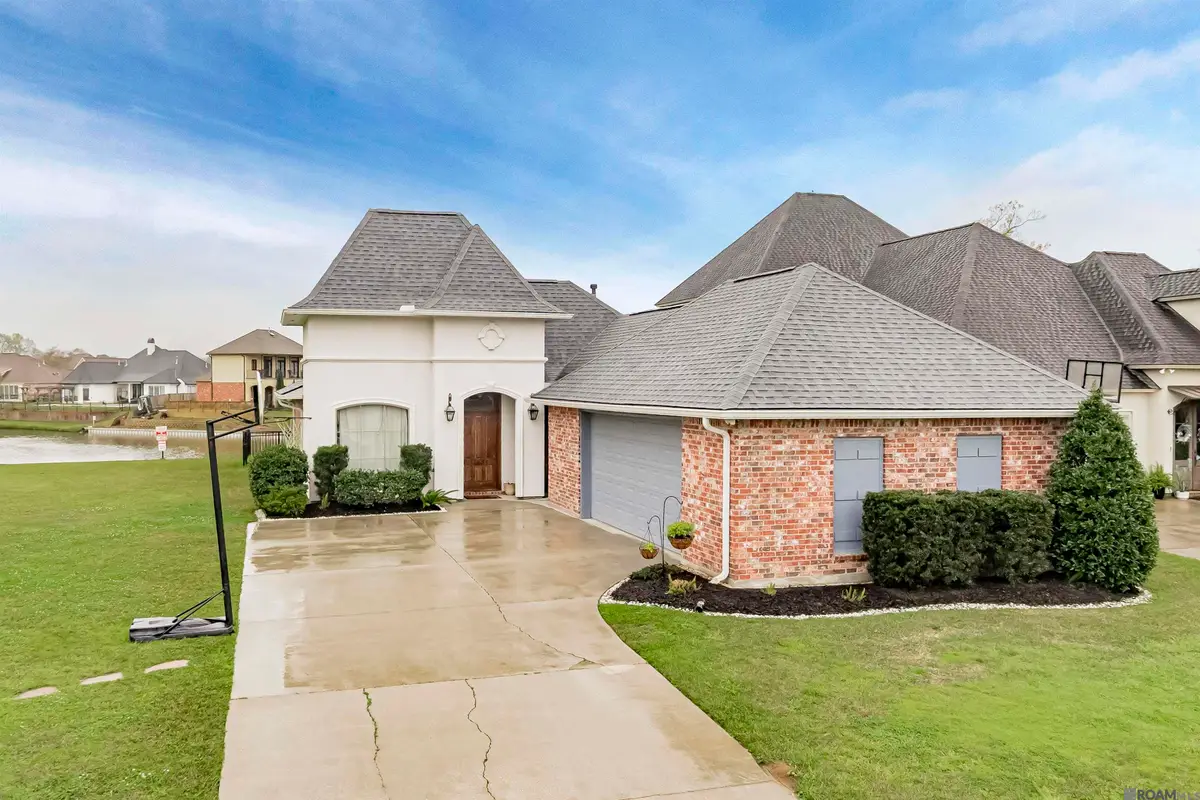17694 Martin Lake Dr, Baton Rouge, LA 70816 - #1