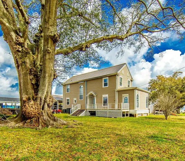 830 Catherine St, Lockport, LA 70374