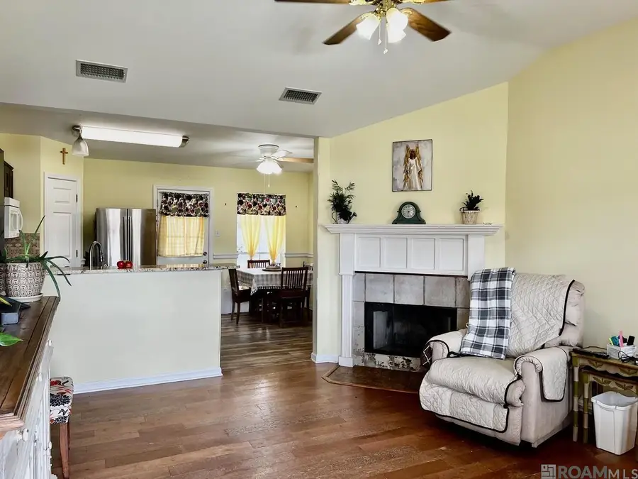 13519 Chase St, Gonzales, LA 70737 - #3