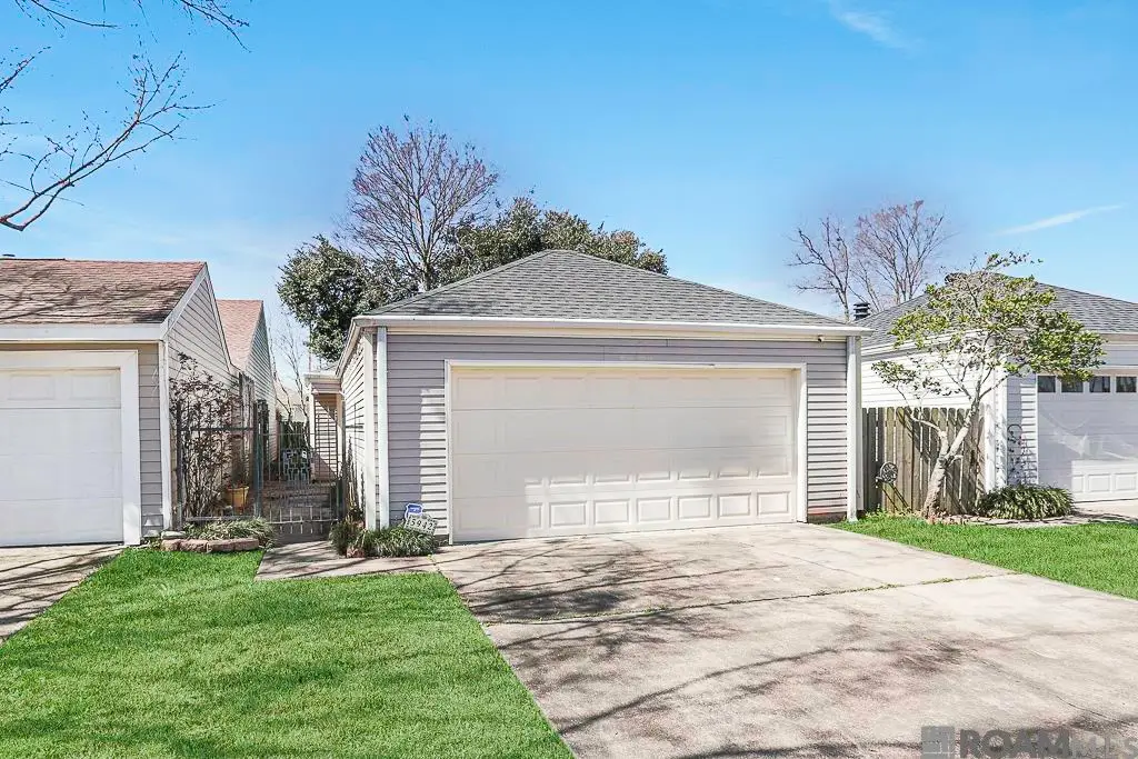 5942 N Fort Clarke Dr, Baton Rouge, LA 70817 - #1