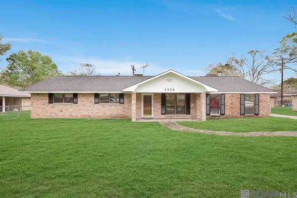 1526 June Dr, Denham Springs, LA 70726