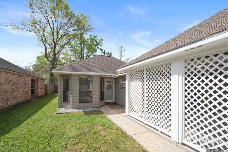 15182 Mary Elizabeth Dr, Baton Rouge, LA 70816 - #3