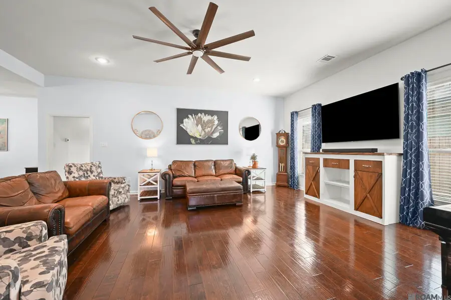 17064 Sills Dr, Prairieville, LA 70769 - #3