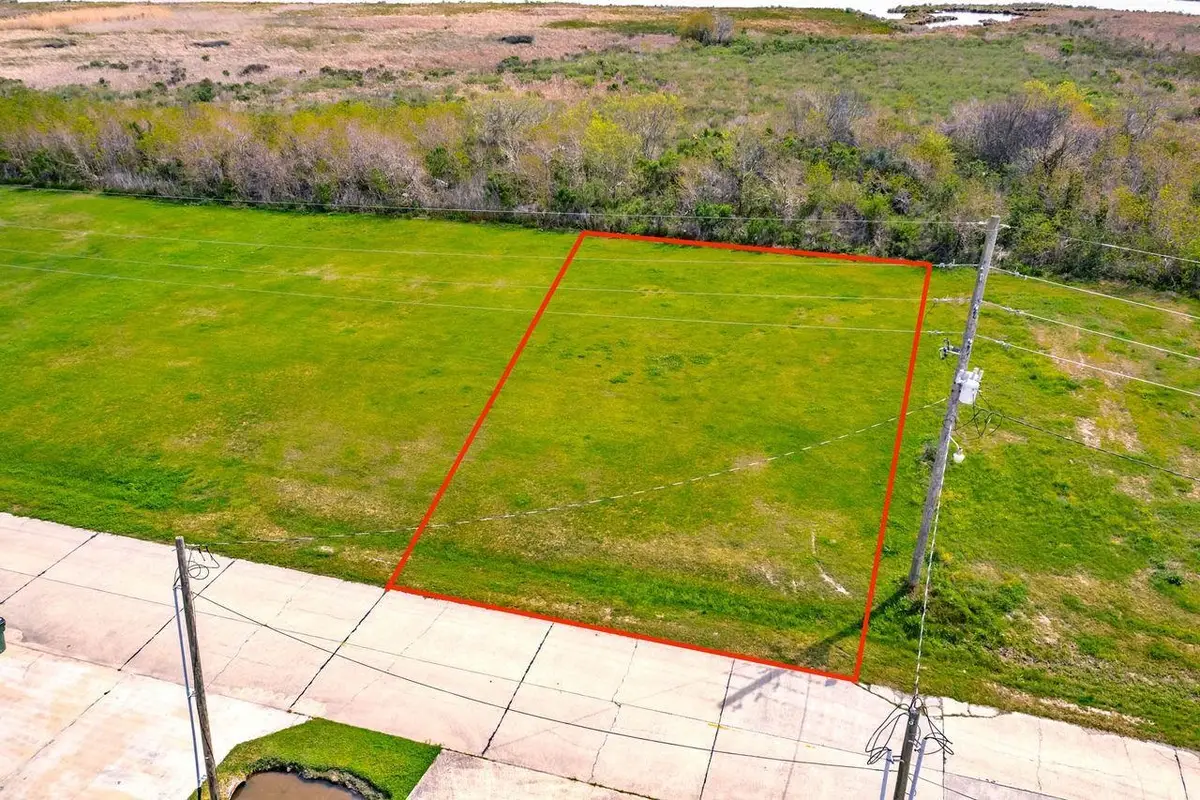 6293 Bayouside Dr, Chauvin, LA 70344 - #1