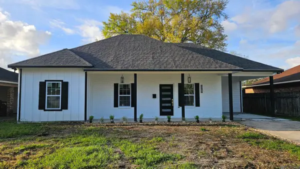 11370 E Black Oak Dr, Baton Rouge, LA 70815