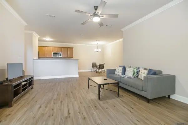 900 Dean Lee Dr #808, Baton Rouge, LA 70820