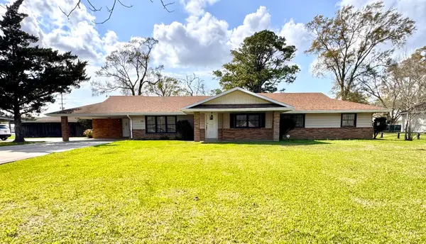 213 Lake Palourde Road, Amelia, LA 70340