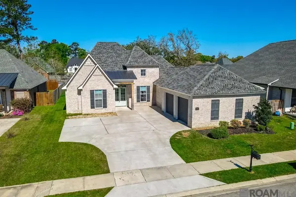 17719 Empress Dr, Greenwell Springs, LA 70739