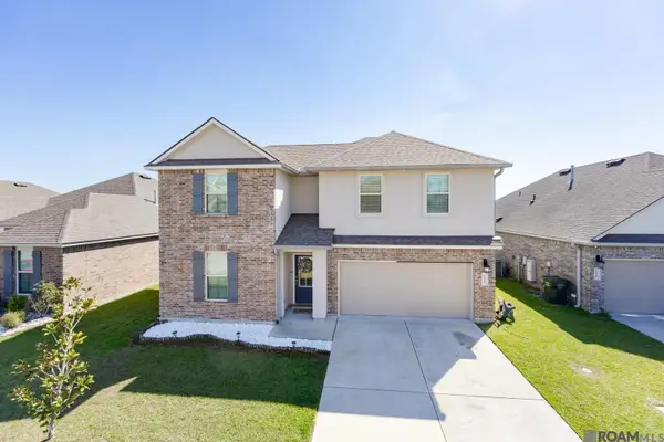 7520 Scarlet Oak Dr, Gonzales, LA 70737