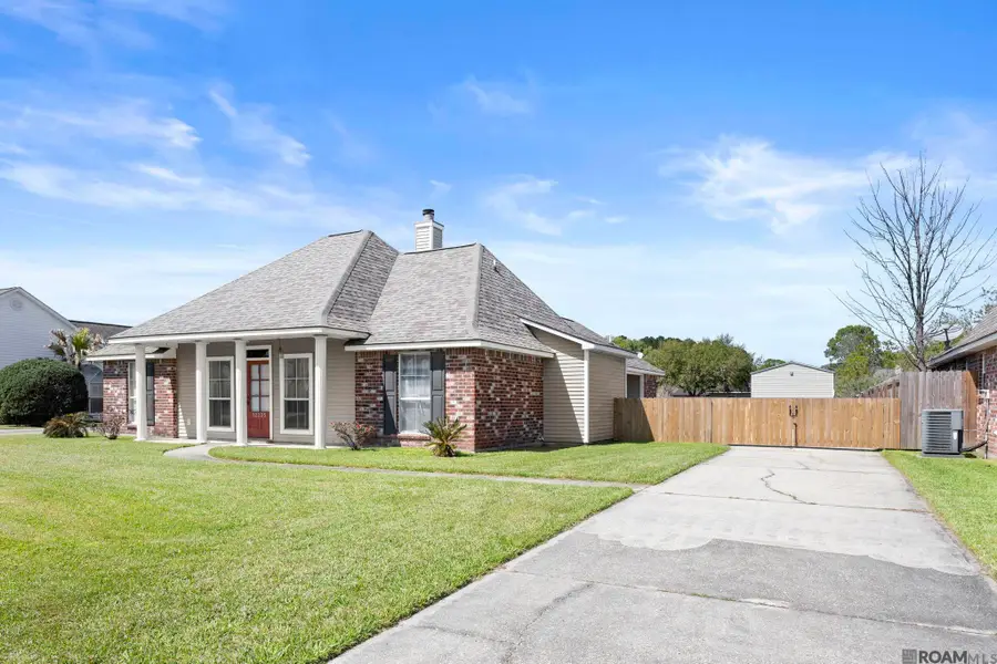 12235 Dove Hollow Dr, Denham Springs, LA 70726 - #3