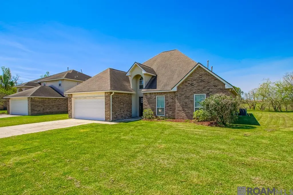 5345 Faulkner Dr, Darrow, LA 70725 - #1