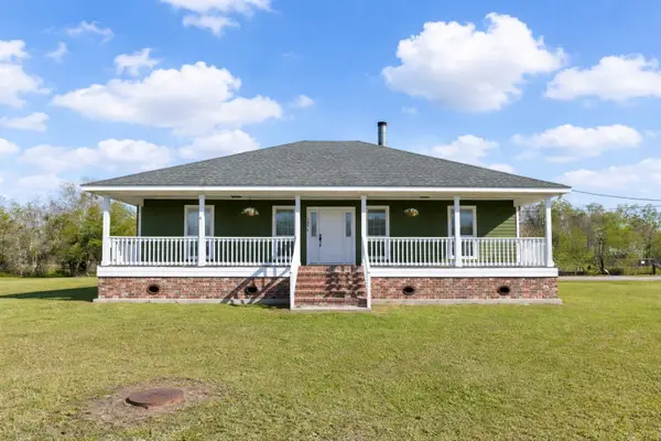 304 Country Village Drive, Raceland, LA 70394