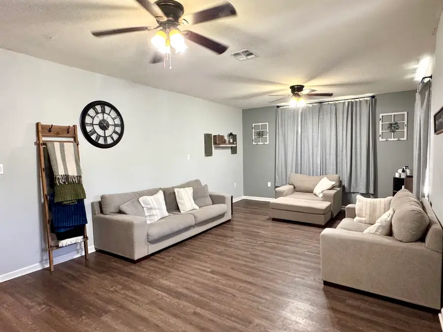 588 Pacific St, Berwick, LA 70342 - #2