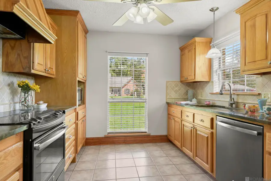 7097 Jim Rushing Rd, Denham Springs, LA 70706 - #2