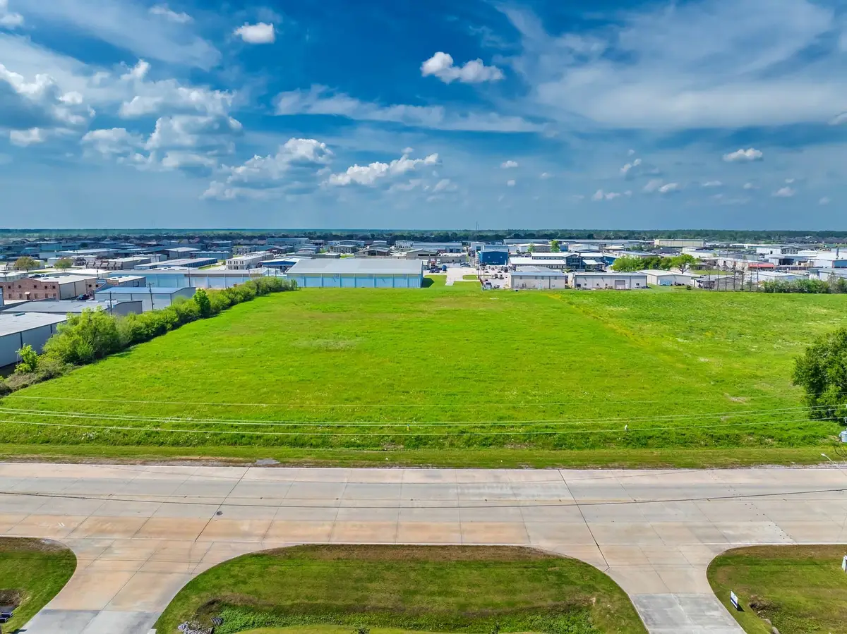 526 South Hollywood Road, Houma, LA 70360 - #1