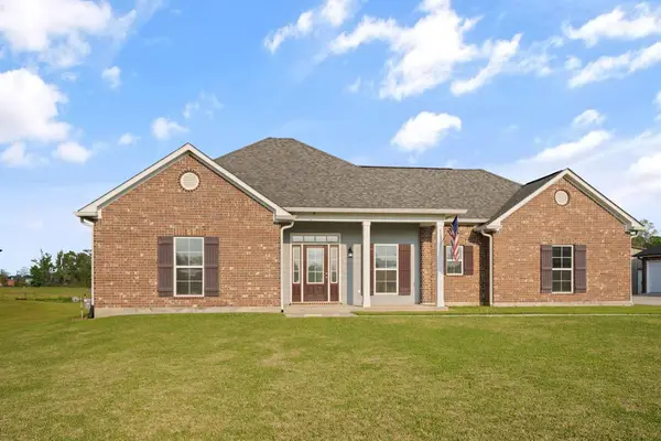 13447 Sugar Estates Street, Vacherie, LA 70090