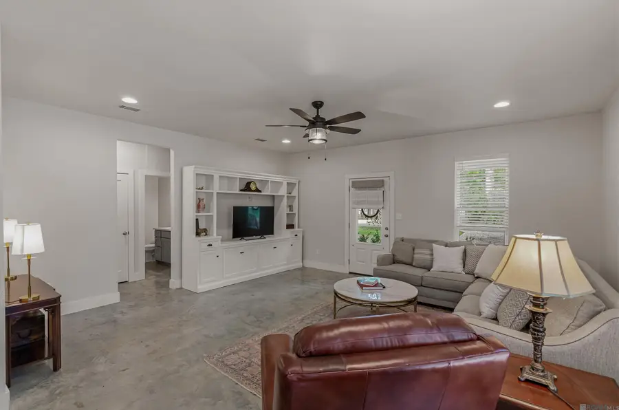 4442 39th St, Zachary, LA 70791 - #3