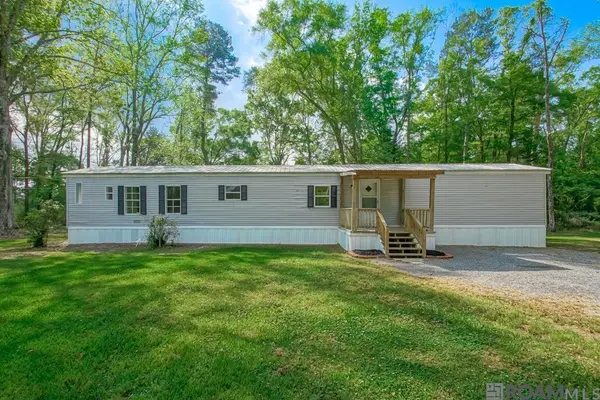 37156 Caraway Rd, Denham Springs, LA 70706