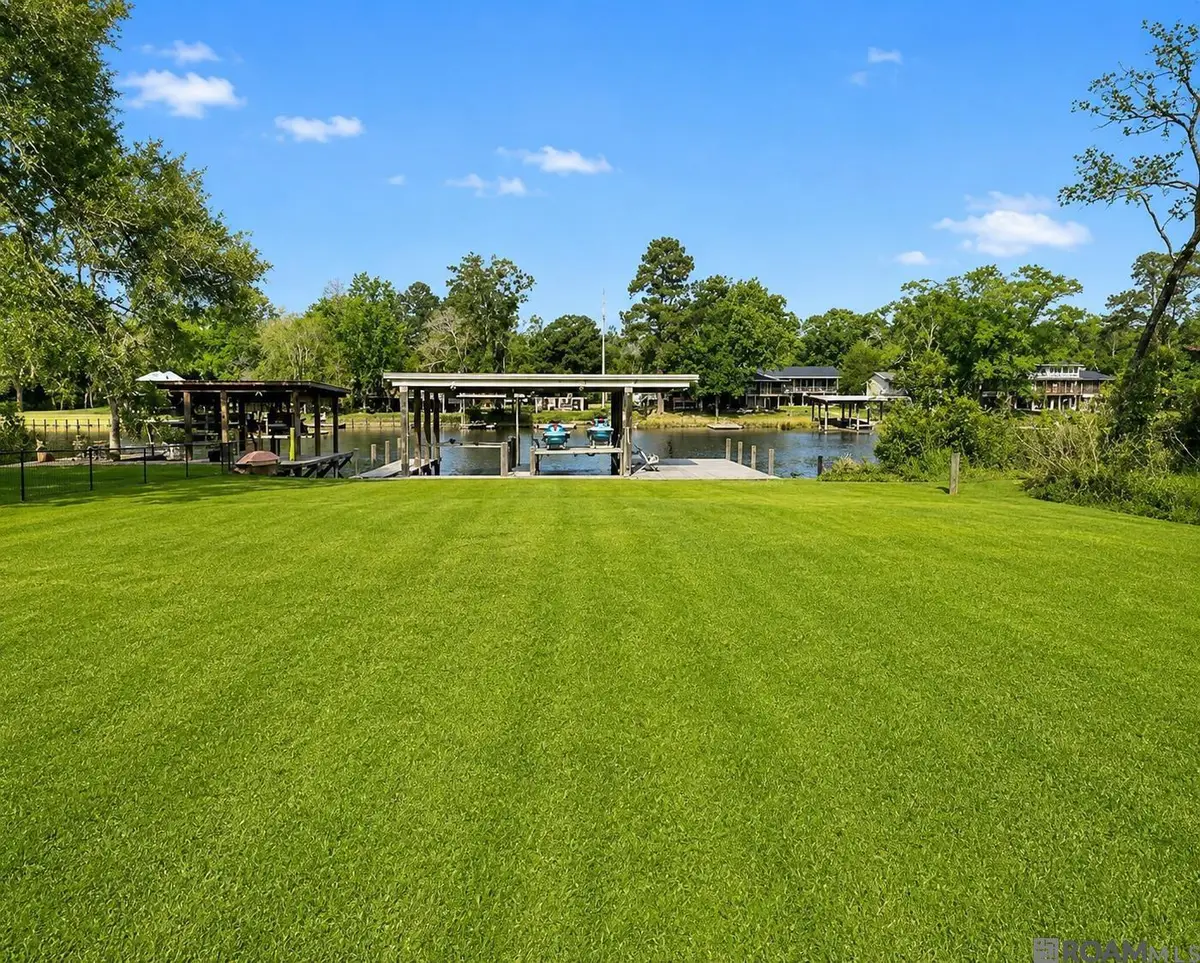 17619 Cove Ln, Denham Springs, LA 70726 - #1