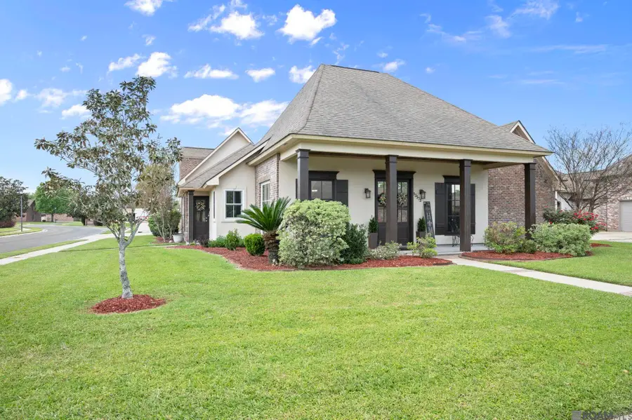 13573 Bluff Point Dr, Geismar, LA 70734 - #2