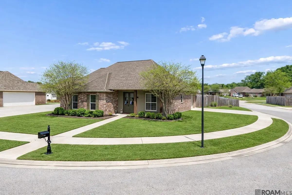 16995 Bentons Ferry Ave, Greenwell Springs, LA 70739 - #1