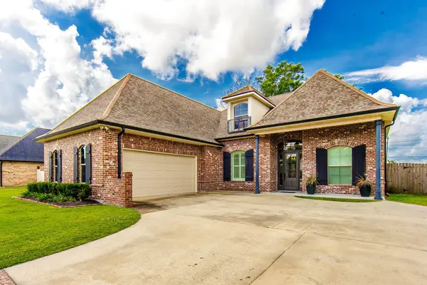 2884 Quiet Oak Place, Houma, LA 70360