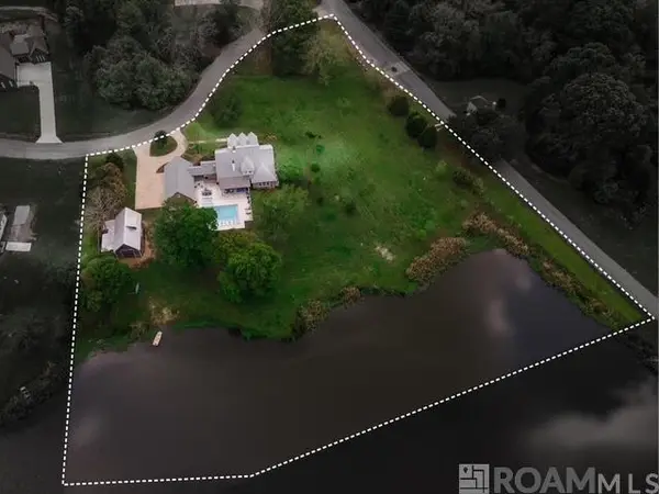 5042 Thompson Cove Dr, St Francisville, LA 70775