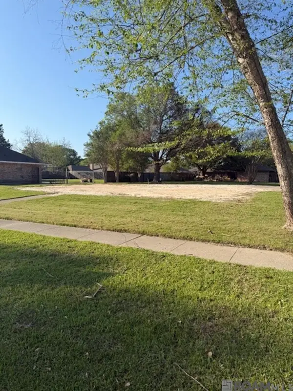 12635 Parkmeadow Ave, Baton Rouge, LA 70816