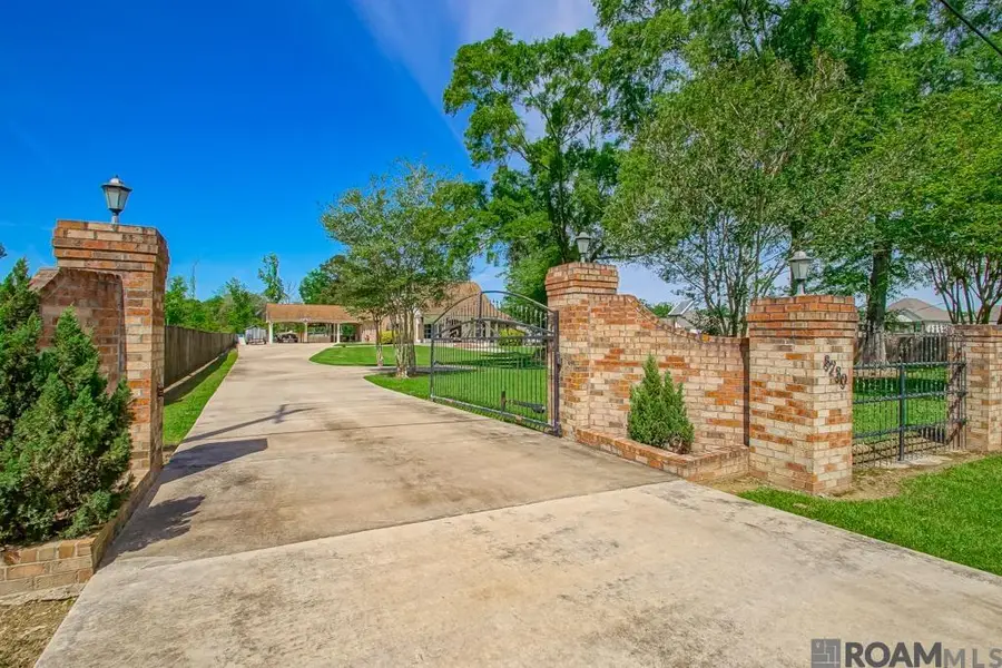 8230 Elliot Rd, Old Jefferson, LA 70817 - #3