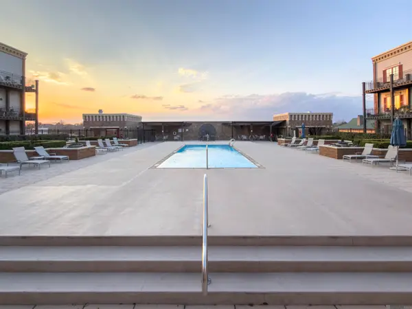 7707 Bluebonnet Blvd #215, Saint George, LA 70810