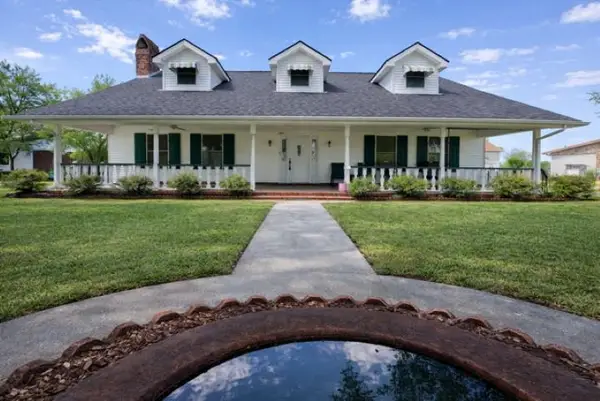 4126 Bayouside Dr, Houma, LA 70363