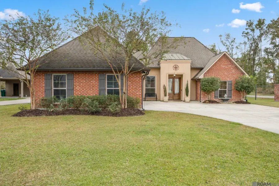 10210 Indian Creek Dr, Denham Springs, LA 70726 - #3