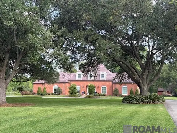 62480 Belleview Rd, Plaquemine, LA 70764